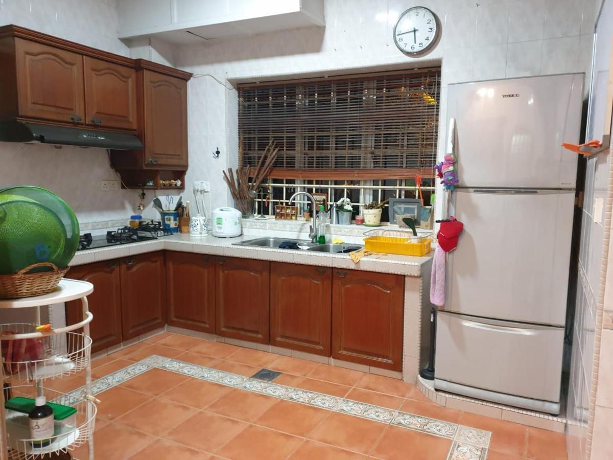 קאג'אנג Lavender Impian Homestay מראה חיצוני תמונה