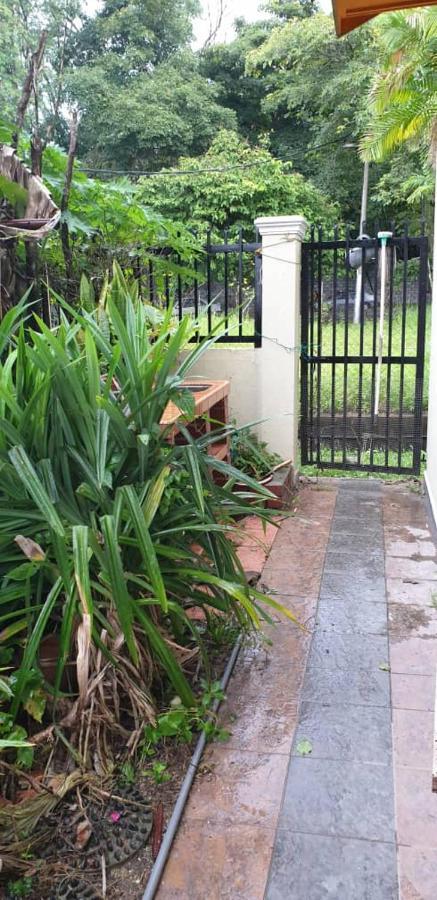 קאג'אנג Lavender Impian Homestay מראה חיצוני תמונה