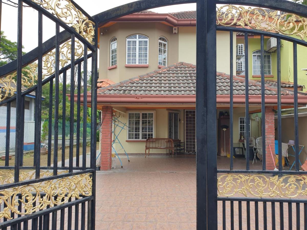 קאג'אנג Lavender Impian Homestay מראה חיצוני תמונה