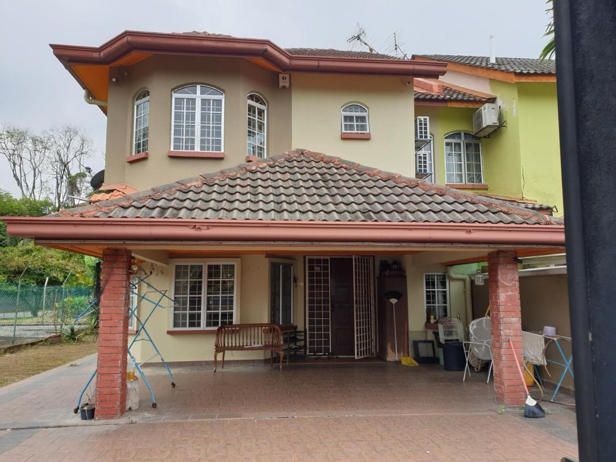 קאג'אנג Lavender Impian Homestay מראה חיצוני תמונה