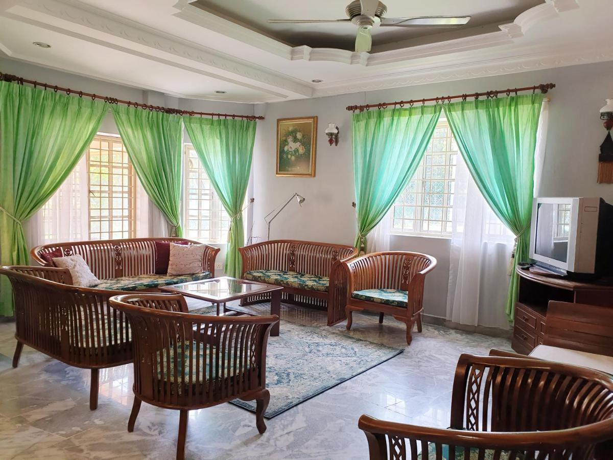 קאג'אנג Lavender Impian Homestay מראה חיצוני תמונה