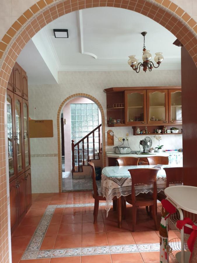 קאג'אנג Lavender Impian Homestay מראה חיצוני תמונה